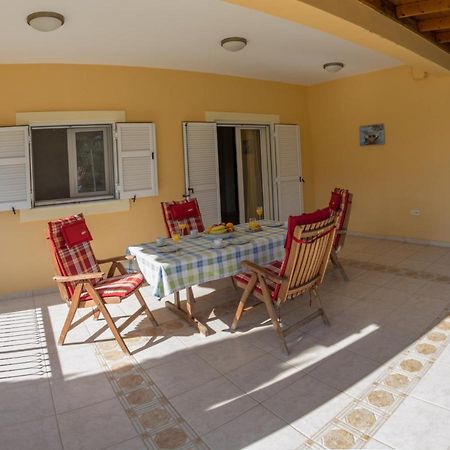 Oli Terra Apartment Lefkada City ภายนอก รูปภาพ